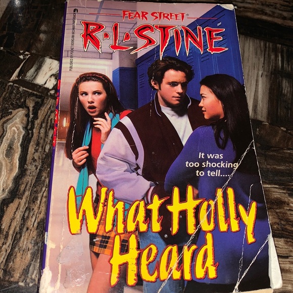 What Holly Heard- fearstreet - Picture 1 of 2